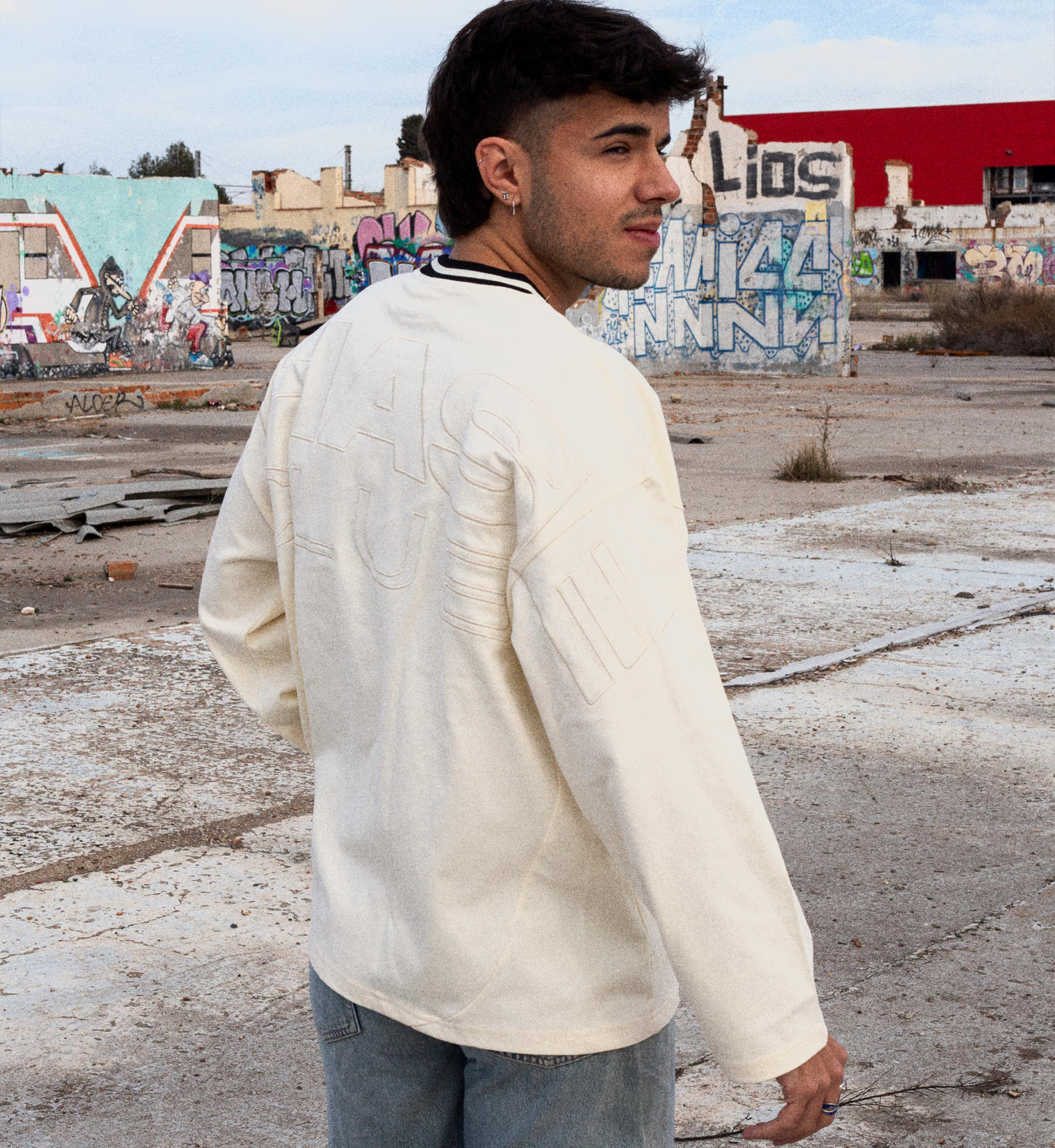 Depressed Long-Sleeve Beige